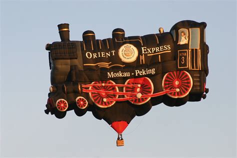 hot air balloon train